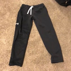Black under armour pants size:M kids